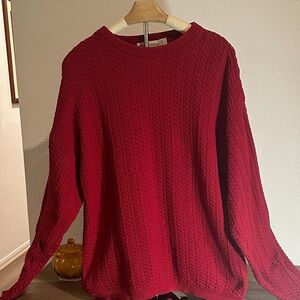 Red burgundy Cable Knit Sweater. SIZE L